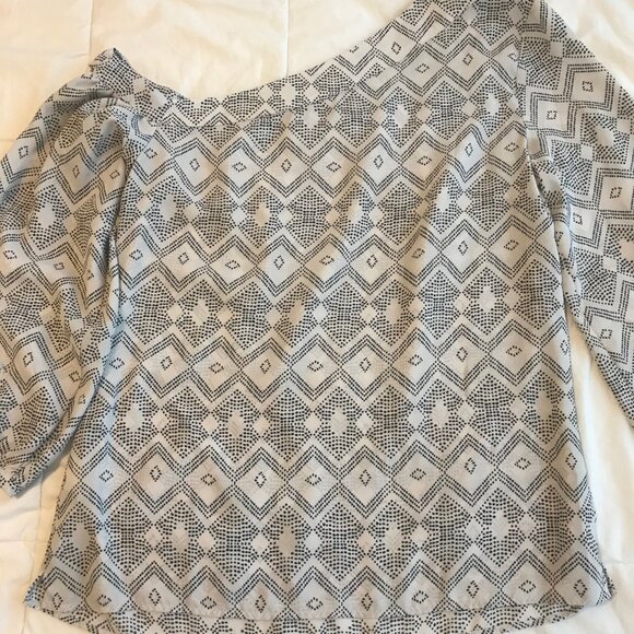 Banana Republic Asymmetrical Blouse in Size Small - Picture 6 of 10